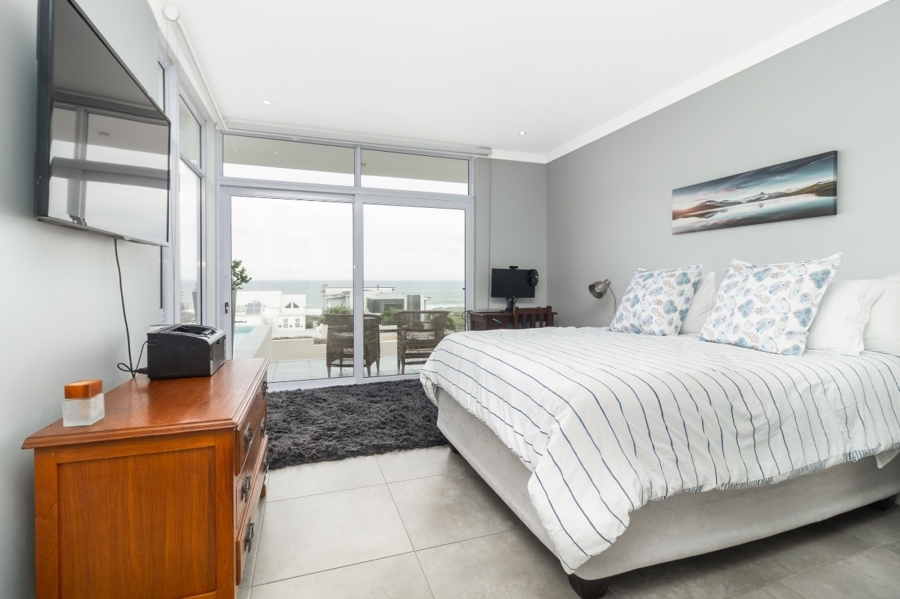 4 Bedroom Property for Sale in Yzerfontein Western Cape